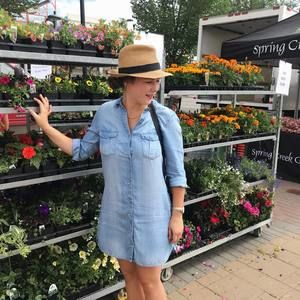 Meet your Posher, Dana